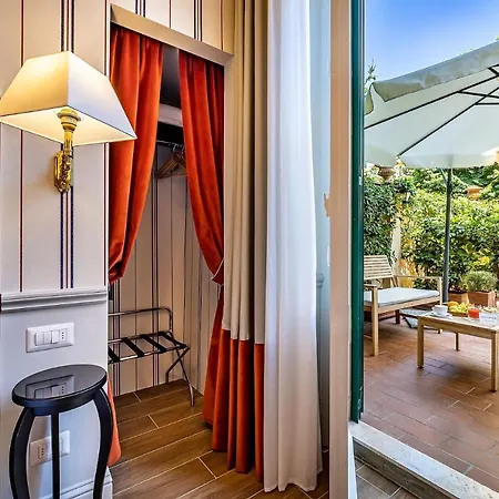 Ungherese Small Luxury