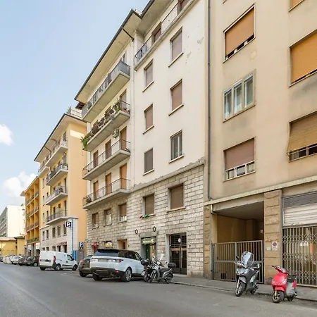 Essenza Holiday House Apartment