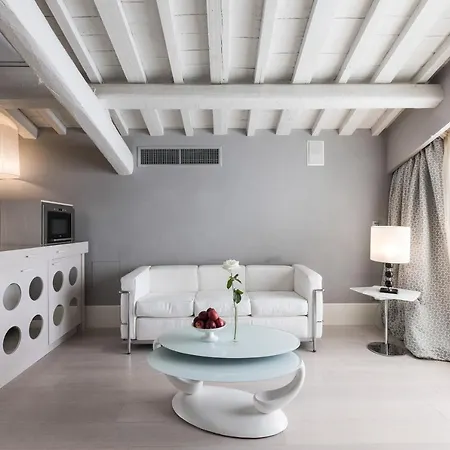 Cavalieri Palace Luxury Residences Aparthotel Florenz