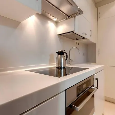 Gold Apartment *