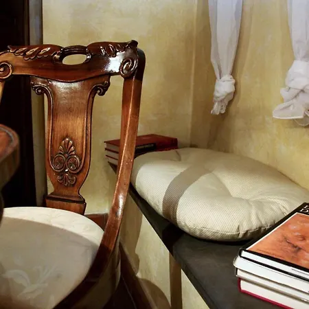 Casa Del Vescovo Florence
