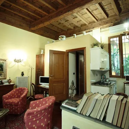 Casa Del Vescovo Florence