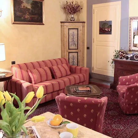Casa Del Vescovo *