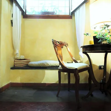 Casa Del Vescovo *
