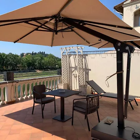 Lungarno Vespucci 50 Florenz