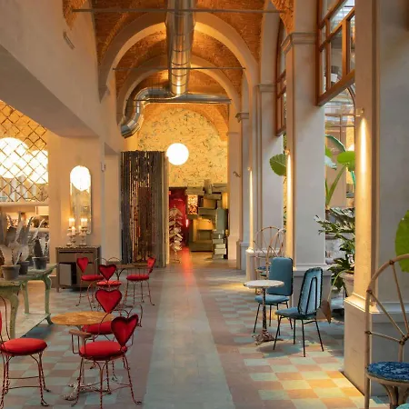 25hours Piazza San Paolino Hotel Florence