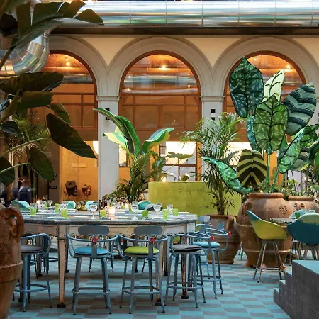 Hotel 25hours Piazza San Paolino 4*