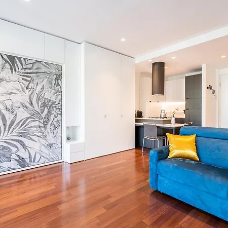 Centro Di Lussuoso Loft Con Grande Balcone *