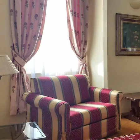 Tornabuoni La Petite Φλωρεντία