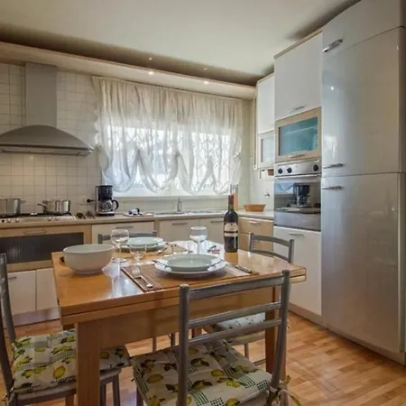Signorelli Halldis Apartment Florence
