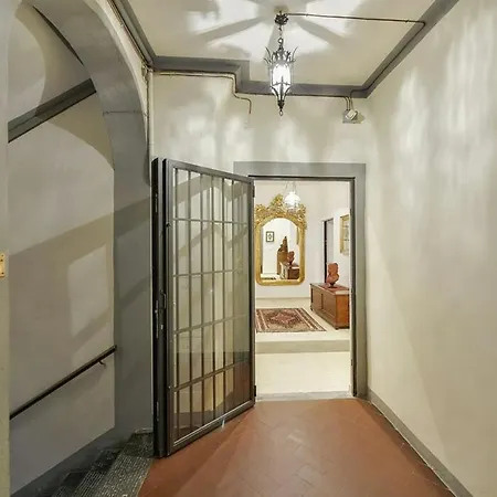 Appartamento Palazzo Anselmi *