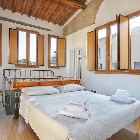 Uffizi I In Florence-hosted By Sweetstay Apartment