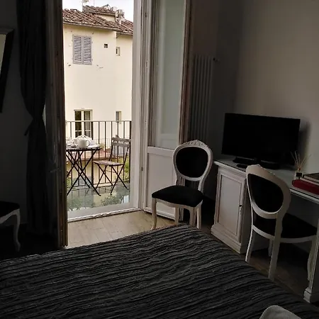 In San Frediano Bed & Breakfast