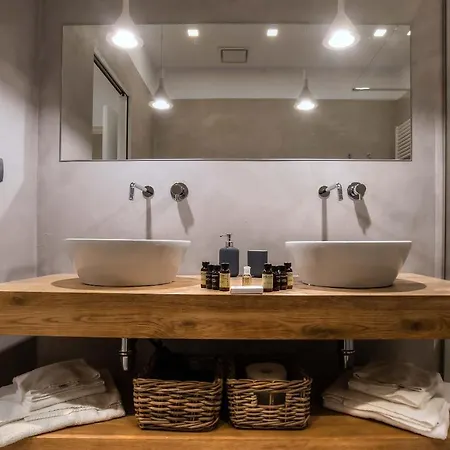 The Charm Of Santa Croce Apartment