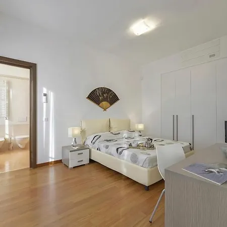 Palazzo Anselmi By Halldis *