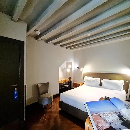 Garibaldi Blu Hotel