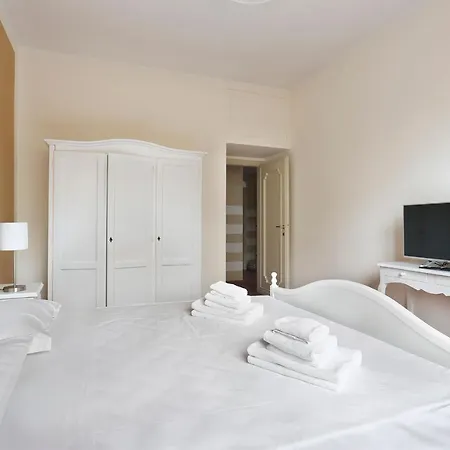 Pontevecchio 2 Bedrooms Suite-hosted By Sweetstay