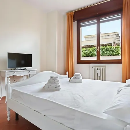 Pontevecchio 2 Bedrooms Suite-hosted By Sweetstay