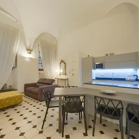 La Casa Di Bruna E Giordano In Santo Spirito *