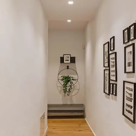 The Beauty Of Santa Croce Apartment