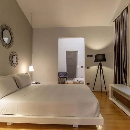 The Beauty Of Santa Croce Apartment *