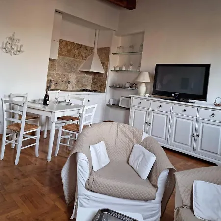 Apartment San Frediano Florence