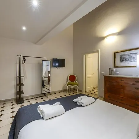 La Casa Di Bruna E Giordano In Santo Spirito
