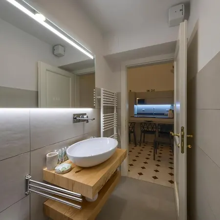 La Casa Di Bruna E Giordano In Santo Spirito