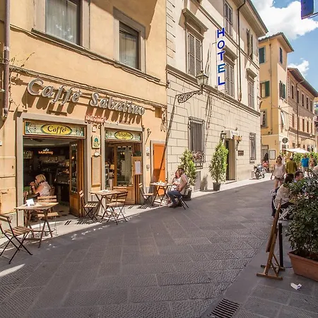 Hotell Nuova Italia 2*