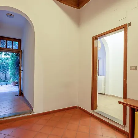 De Paolo Apartment