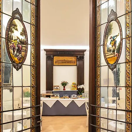 Accademia Hotel