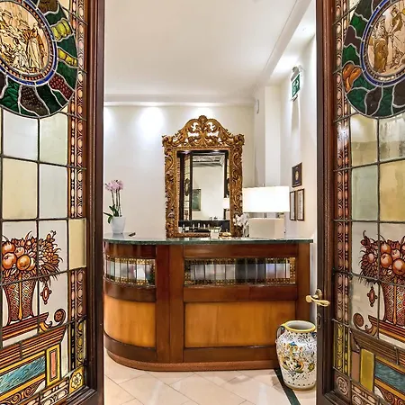 Hotel Accademia 3*
