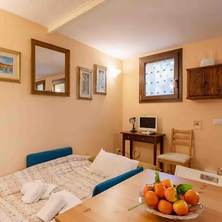 San Frediano Cozy Studio With Private Patio Appartement Florence