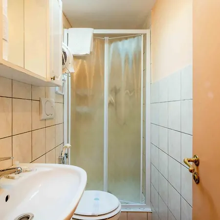 San Frediano Cozy Studio With Private Patio Appartement *