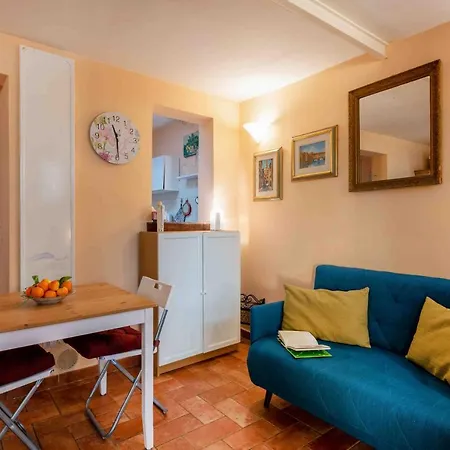 San Frediano Cozy Studio With Private Patio Appartement *