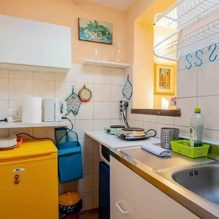 San Frediano Cozy Studio With Private Patio Appartement *