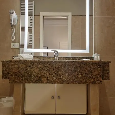 Embassy Hotel 4*