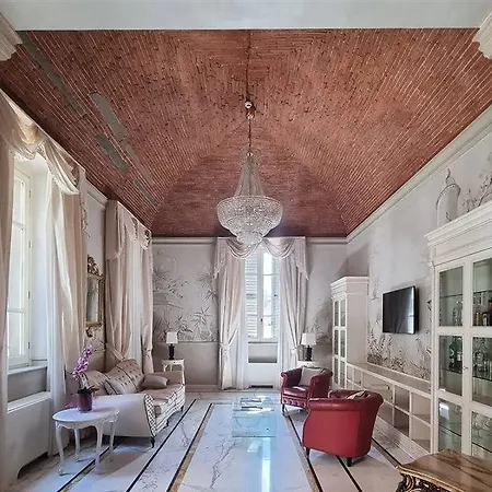 Hotel Embassy