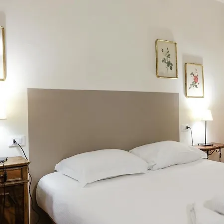 Roomy And Elegant By Piazza Pitti