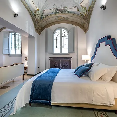 Yid Five Luxury Suites Apt With Secret Garden *