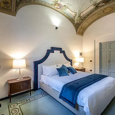 Apartment Yid Five Luxury Suites Apt With Secret Garden Florence