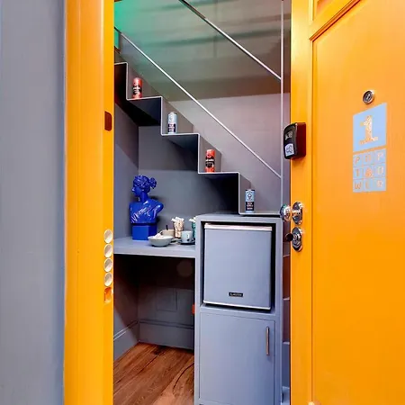 Pop Tower By Mamo Apartment