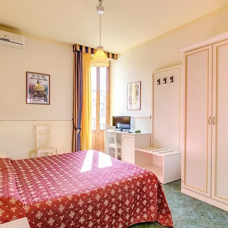 Marine Hotel