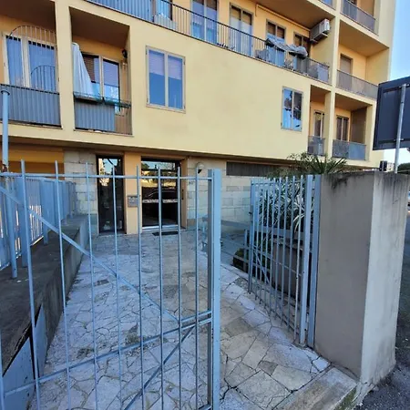 Fabio's Guesthouse&parking