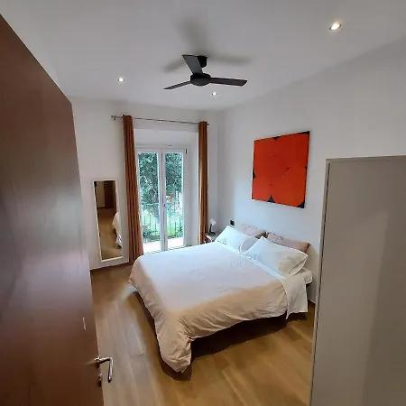 Amalia - Via San Zanobi Bed & Breakfast Firenze