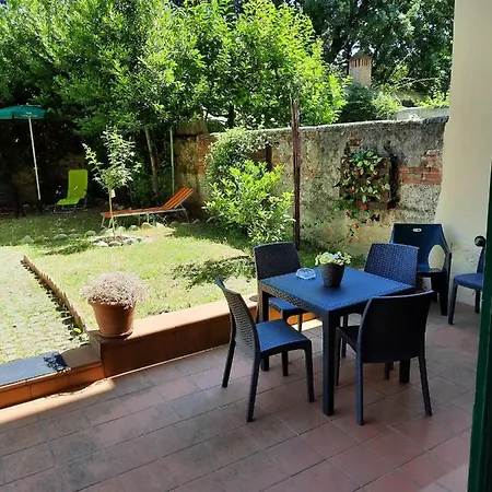 Au Jardin De Florence