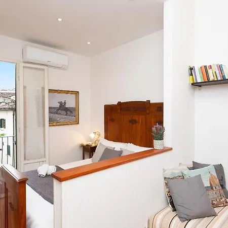 Piazza Della Signoria-rental In Rome *
