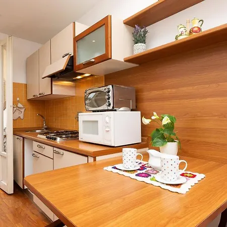 Apartment Piazza Della Signoria-rental In Rome *