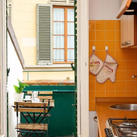 Apartment Piazza Della Signoria-rental In Rome