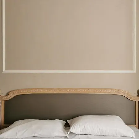 Fedora Hotel